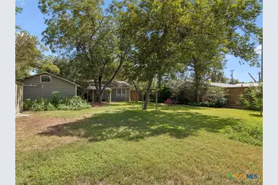 351 E North Street, New Braunfels, TX 78130 - Photo 35