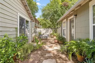 351 E North St, New Braunfels, TX 78130 - Photo 29