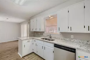1345 Azalea Ln, New Braunfels, TX 78130 - Photo 17