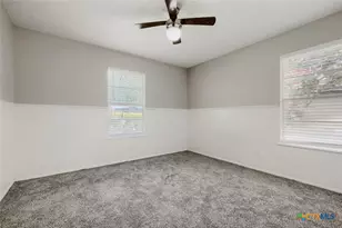 1345 Azalea Ln, New Braunfels, TX 78130 - Photo 9