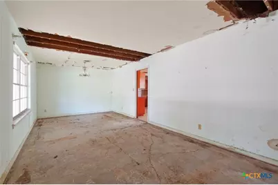 1814 Bon Aire Avenue, Victoria, TX 77901 - Photo 9