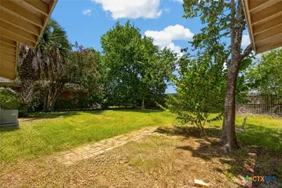 1814 Bon Aire Avenue, Victoria, TX 77901 - Photo 7