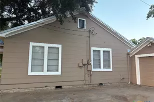 326 S Texana St, Hallettsville, TX 77964 - Photo 5