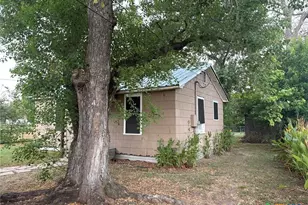 326 S Texana St, Hallettsville, TX 77964 - Photo 23