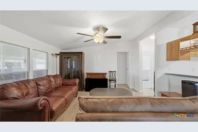 5013 Tucker Hill Lane, Cedar Creek, TX 78612 - Photo 7