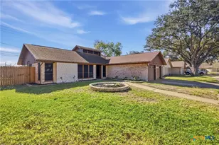 308 Alamogordo Dr, Victoria, TX 77904 - Photo 1