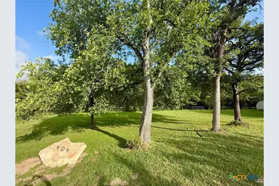 909 Center Circle, Salado, TX 76571 - Photo 3