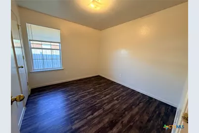 406 W Dale Avenue, Nolanville, TX 76559 - Photo 9