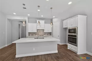 2154 Wildrye Ln, New Braunfels, TX 78132 - Photo 5