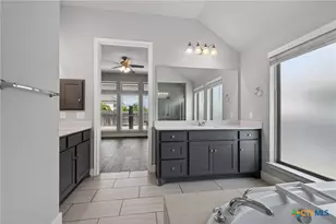 2154 Wildrye Ln, New Braunfels, TX 78132 - Photo 15