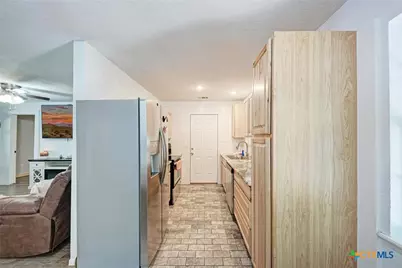 1407 W Avenue C, Lampasas, TX 76550 - Photo 13