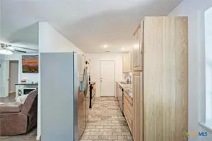 1407 W Ave C, Lampasas, TX 76550 - Photo 13