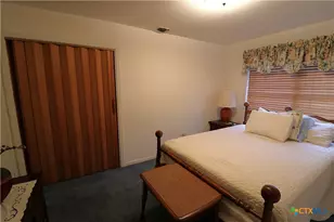229 E Fannin St, Goliad, TX 77963 - Photo 5