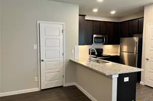 3414 Lindsay Ln, Seguin, TX 78155 - Photo 3