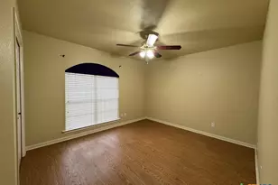 304 Ashland Creek, Victoria, TX 77901 - Photo 9