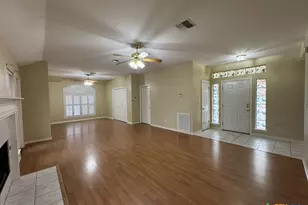 304 Ashland Creek, Victoria, TX 77901 - Photo 3