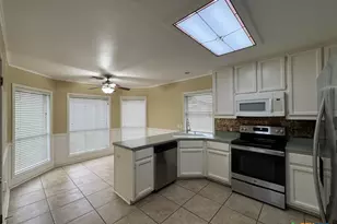 304 Ashland Creek, Victoria, TX 77901 - Photo 5