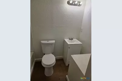 702 San Antonio Avenue #4, Seguin, TX 78155 - Photo 9
