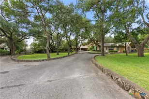 436 Lakeview Blvd, New Braunfels, TX 78130 - Photo 5