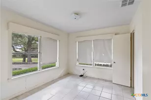 436 Lakeview Blvd, New Braunfels, TX 78130 - Photo 33