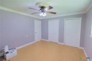 2206 E Loma Vista Ave, Victoria, TX 77901 - Photo 11