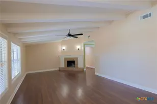 2206 E Loma Vista Ave, Victoria, TX 77901 - Photo 9