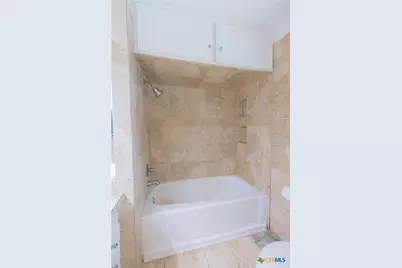 2206 E Loma Vista Avenue, Victoria, TX 77901 - Photo 19