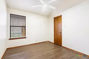 1514 Vista Hill St, San Antonio, TX 78213 - Photo 17