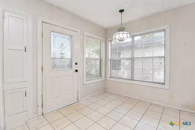 1705 E Power Avenue, Victoria, TX 77901 - Photo 9