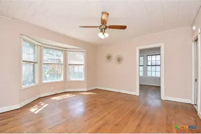 1705 E Power Avenue, Victoria, TX 77901 - Photo 13