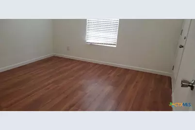 913 S 13th Street, Temple, TX 76504 - Photo 7