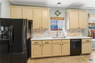 792 San Luis, New Braunfels, TX 78132 - Photo 9