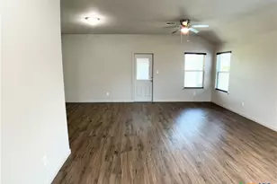 3603 Hanselman Rd, Victoria, TX 77901 - Photo 9