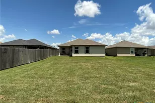 3603 Hanselman Rd, Victoria, TX 77901 - Photo 7