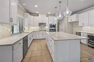 1458 Janets Way, New Braunfels, TX 78130 - Photo 3