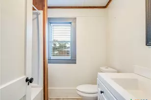 1122 N Ave H, Shiner, TX 77984 - Photo 17