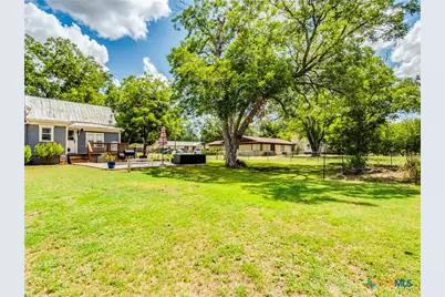1122 N Avenue H, Shiner, TX 77984 - Photo 29