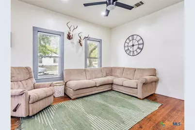 1122 N Avenue H, Shiner, TX 77984 - Photo 11