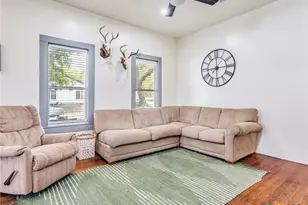 1122 N Ave H, Shiner, TX 77984 - Photo 11