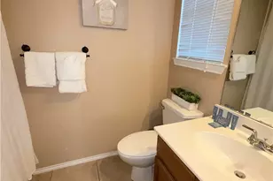 730 E Mather St, New Braunfels, TX 78130 - Photo 9