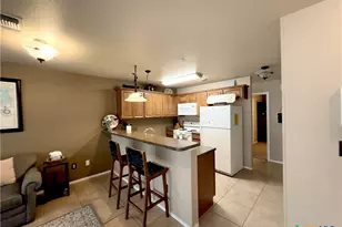 730 E Mather St, New Braunfels, TX 78130 - Photo 3