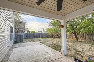 1049 Stone Trail, New Braunfels, TX 78130 - Photo 21