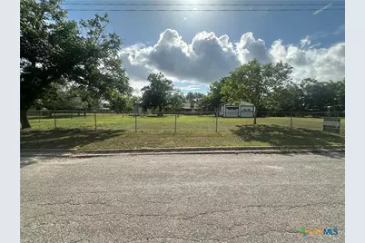 129 S Pecan Street, Flatonia, TX 78941 - Photo 5
