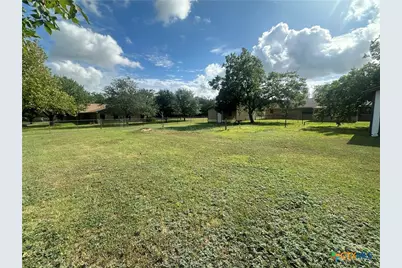 129 S Pecan Street, Flatonia, TX 78941 - Photo 1