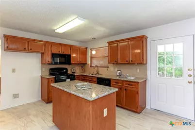 707 Bond Street, Copperas Cove, TX 76522 - Photo 13
