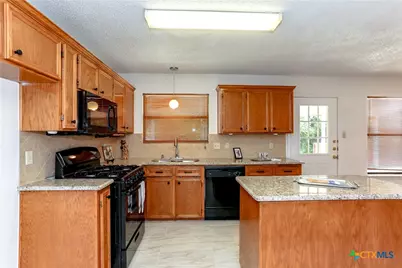 707 Bond Street, Copperas Cove, TX 76522 - Photo 15