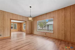 104 N Bright St, Gonzales, TX 78629 - Photo 11