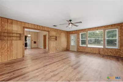 104 N Bright Street, Gonzales, TX 78629 - Photo 7