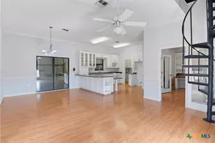 1025 Link Rd, Seguin, TX 78155 - Photo 7