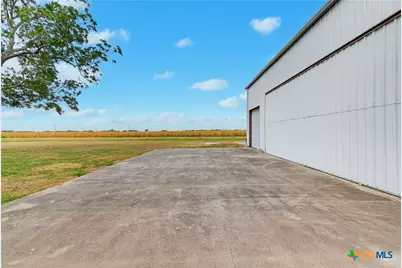 1025 Link Road, Seguin, TX 78155 - Photo 3